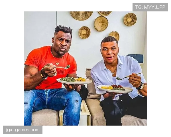 姆巴佩随手发个早餐照，我这月工资立刻变零花钱