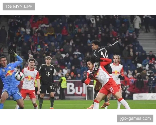 拜仁防线问题持续，防守不稳对争冠形势产生影响，球队稳定性面临考验